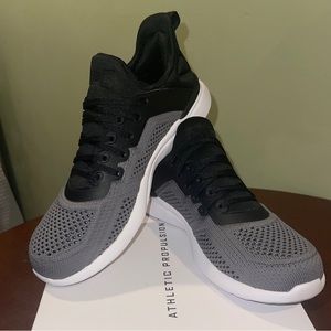 Women’s APL Techloom Traced Sneakers 7.5